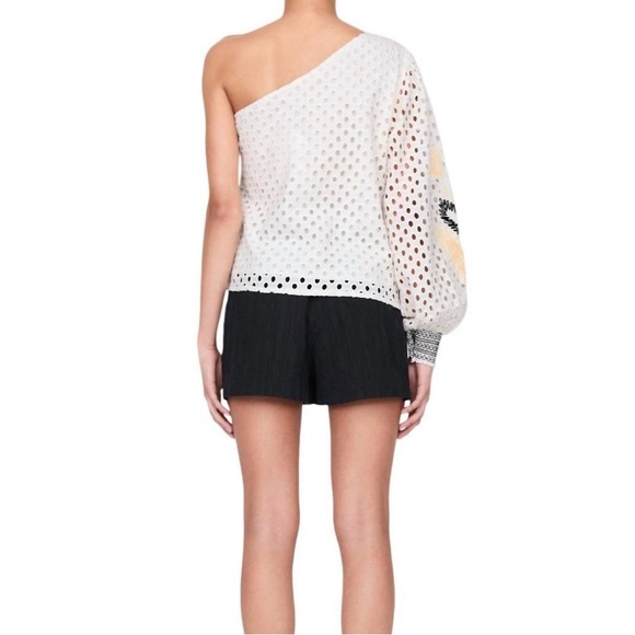 Marie Oliver. Trish Top. 100% Cotton Eyelet. Embroidery. One shoulder. Off White - Picture 3 of 8
